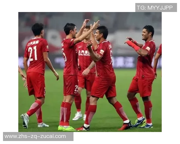 上港与国安激战正酣中超巅峰对决引发球迷热议与期待